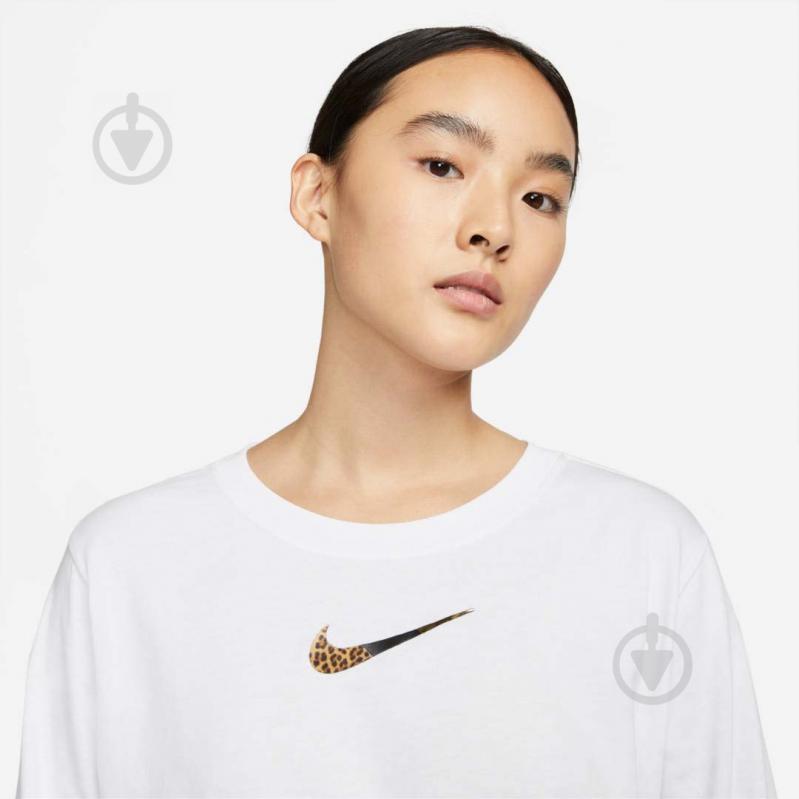 Футболка Nike W NSW TEE LS BOXY PATCH DM2804-100 р.XS білий - фото 3