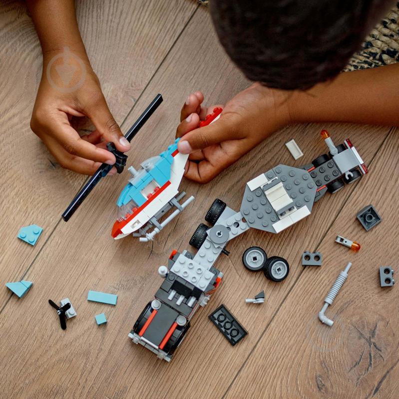 Конструктор LEGO Creator Бортовой грузовик с вертолетом 31146 - фото 5