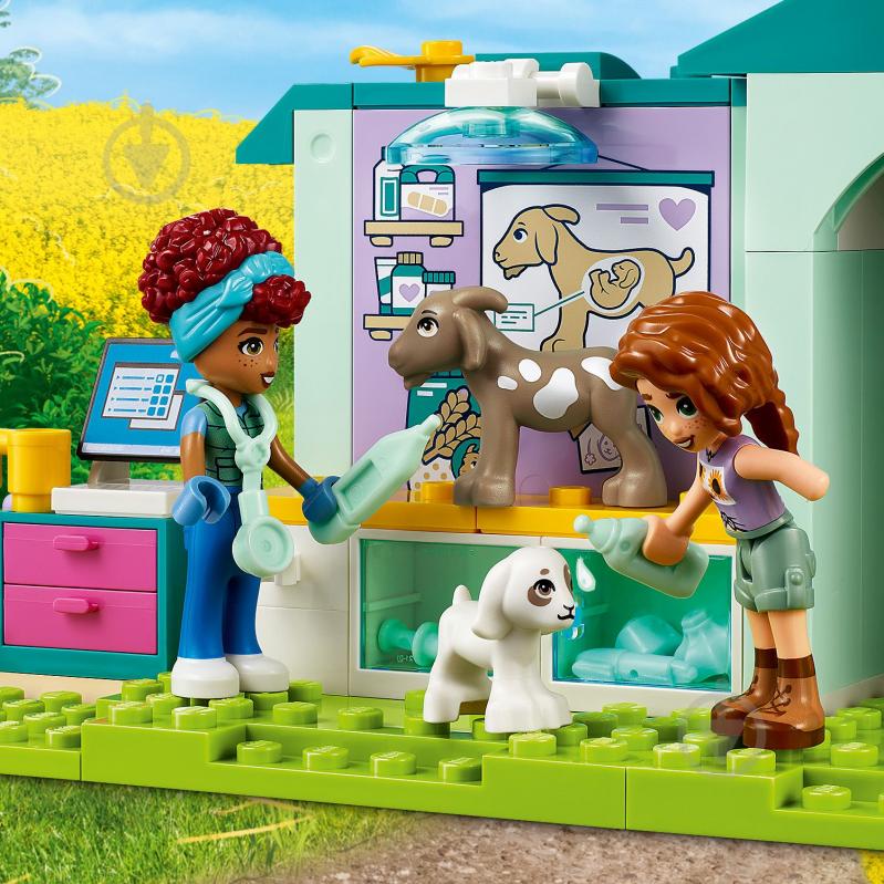 Конструктор LEGO Friends Ветеринарная клиника для сельскохозяйственных животных 42632 - фото 8