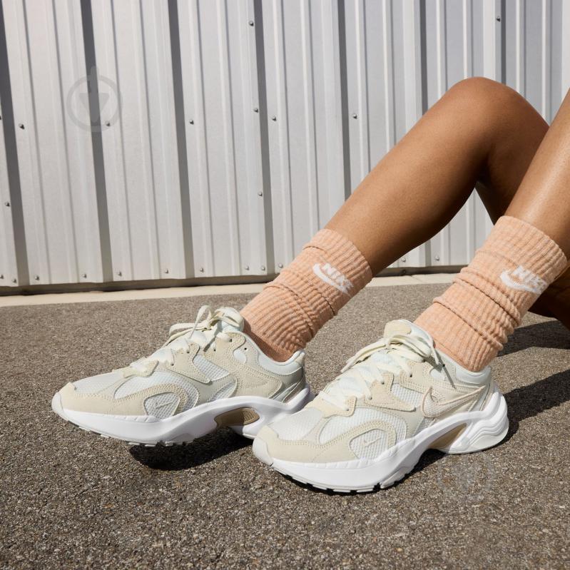 Кросівки жіночі демісезонні Nike RUNINSPO FJ3794-100 р.38 бежеві - фото 6