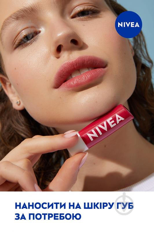 Бальзам для губ Nivea Фруктове сяйво Полуниця 4,8 мл - фото 8