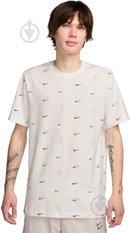 Футболка Nike NS TEE 90 12O AOP FQ8036-133 р.3XL бежевый - фото 1