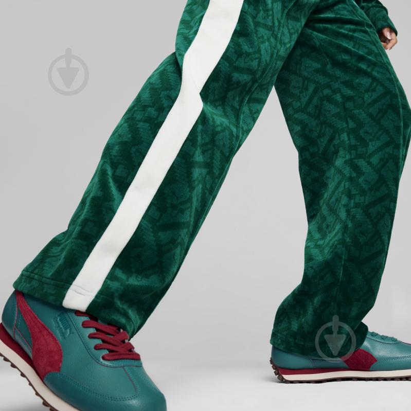 Брюки Puma PUMA X SQUID GAME T7 ICONIC STRAIGHT TRACK PANTS W 62743386 р. L зеленый - фото 7