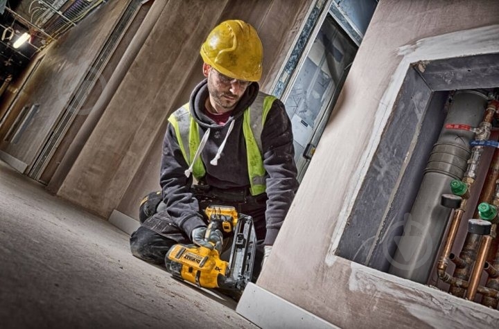 Степлер аккумуляторный DeWalt DCN662NT - фото 8