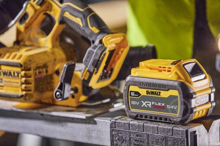 Пила дисковая DeWalt аккумуляторная бесщеточная Flexvolt Advantage DCS573NT - фото 13