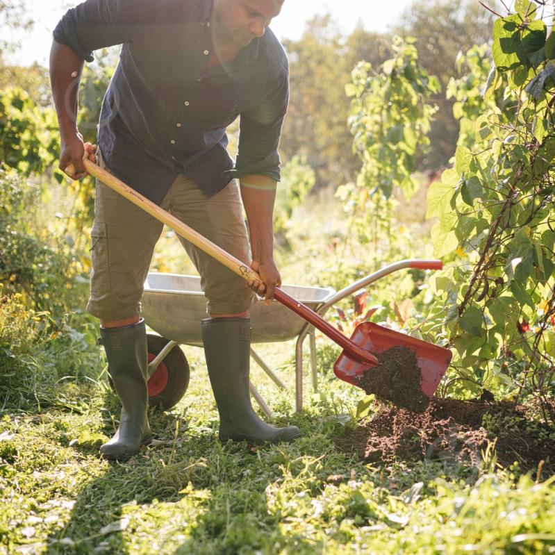 Лопата совковая Fiskars классическая 1071922 - фото 3 Лопата совковая Fiskars классическая 1071922 - фото 3