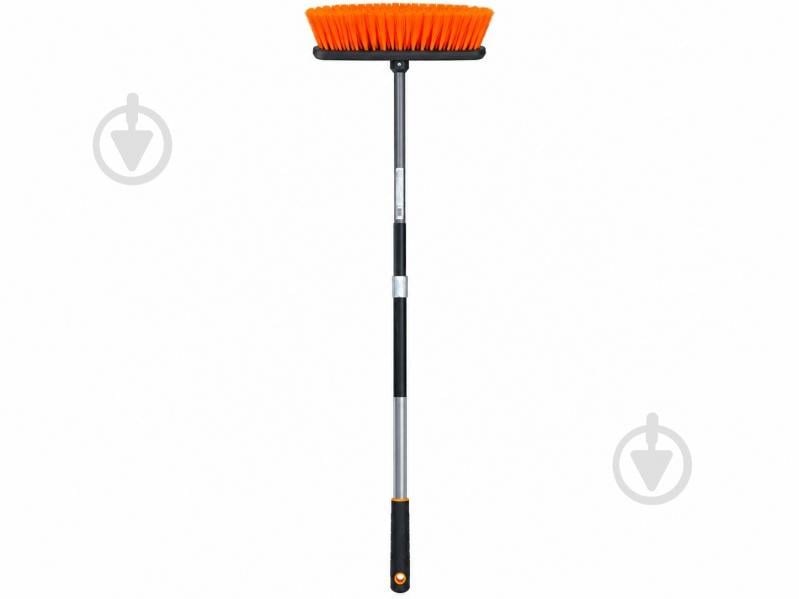 Щетка Fiskars эргономичная broom DK - фото 1 Щетка Fiskars эргономичная broom DK - фото 1