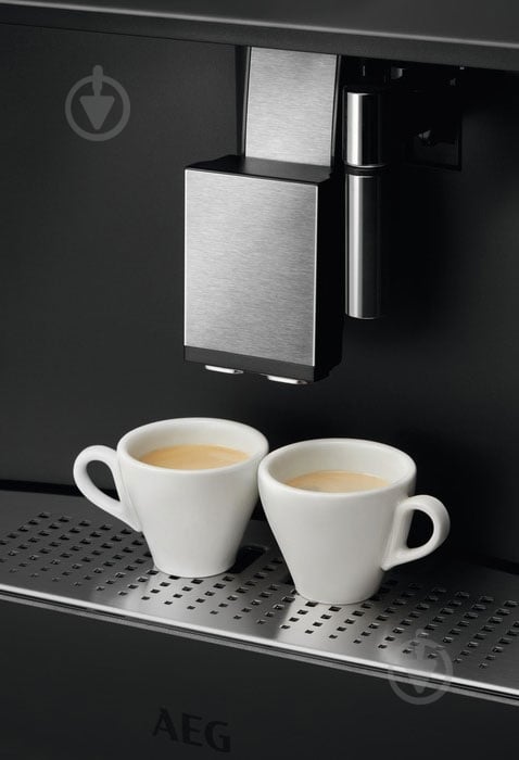 Встраиваемая кофемашина AEG KKB894500B - фото 6