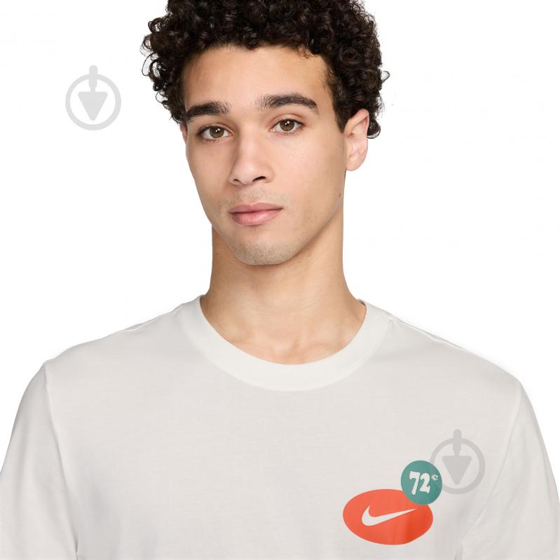 Футболка Nike NK DF TEE 3MO GFX FV8366-133 р.M бежевый - фото 3