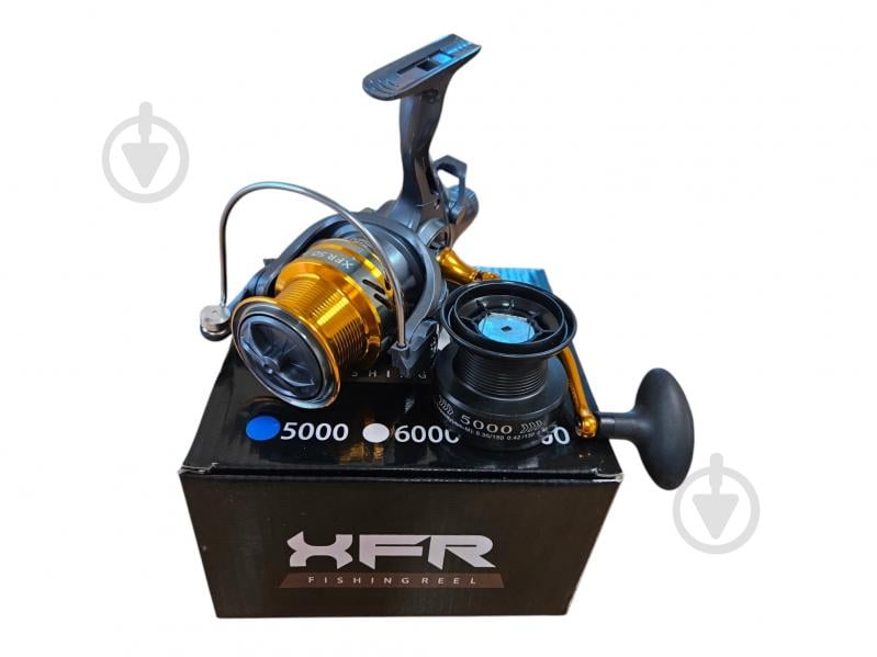 Котушка коропова з бейтранером XFR 3+1BB 7000