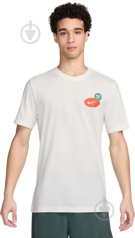 Футболка Nike NK DF TEE 3MO GFX FV8366-133 р.XL бежевый - фото 1