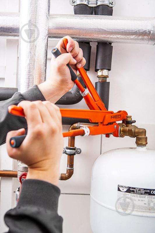 Ключ трубный NEO tools 02-130 - фото 2