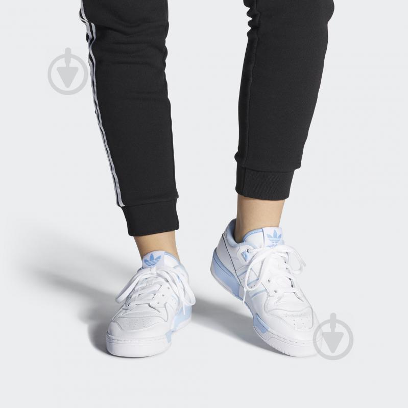 Кросівки жіночі зимові Adidas RIVALRY LOW W EE5932 р.37 1/3 білі - фото 10