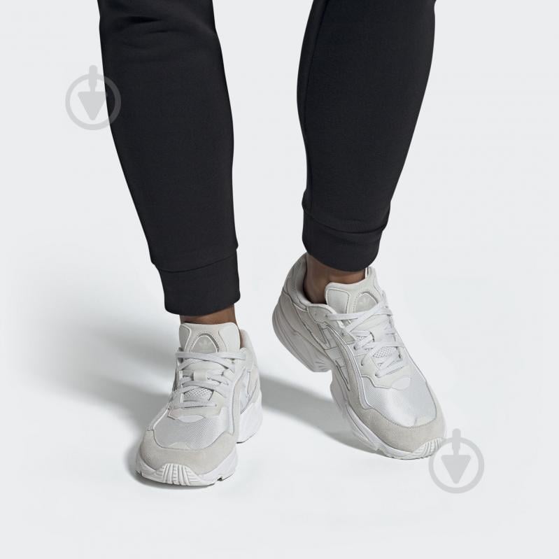 Кроссовки мужские зимние Adidas YUNG-96 CHASM EE7238 р.42 белые - фото 11