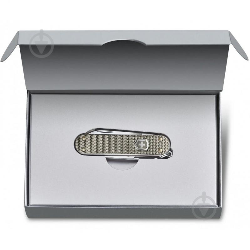 Нож швейцарский Victorinox CLASSIC SD Precious Alox 0.6221.4031G 96007 - фото 5