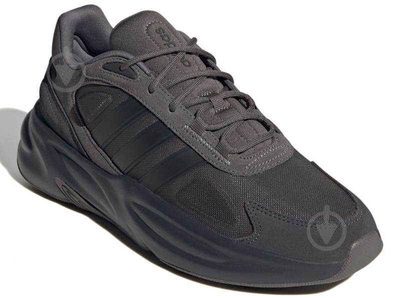 Кросівки чоловічі демісезонні Adidas OZELLE IG5984 р.41 1/3 чорні - фото 3