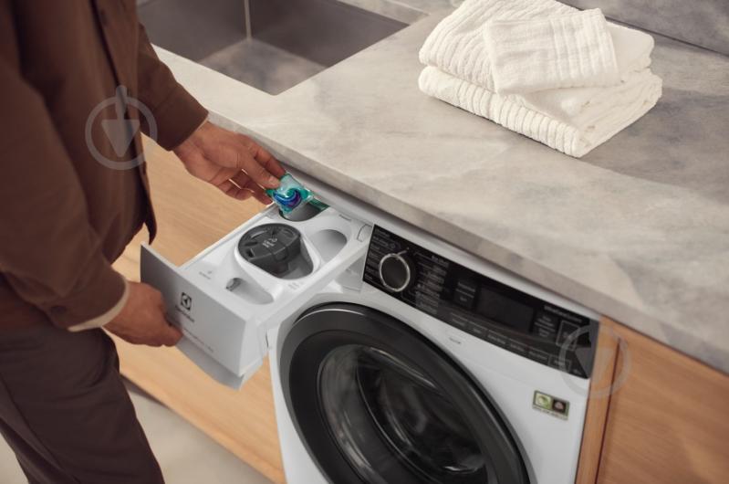 Пральна машина Electrolux EW6F3414UU + сушильна машина EW7D394UU + з'єднувальна планка E1WYHSK2 - фото 8