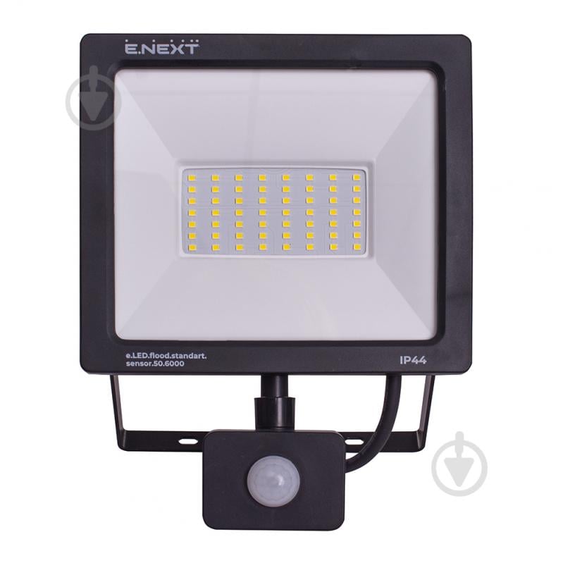 Прожектор з датчиком руху E.NEXT e.LED.flood.stand.sensor.50.6000 50 Вт IP44 чорний l0790009 - фото 2