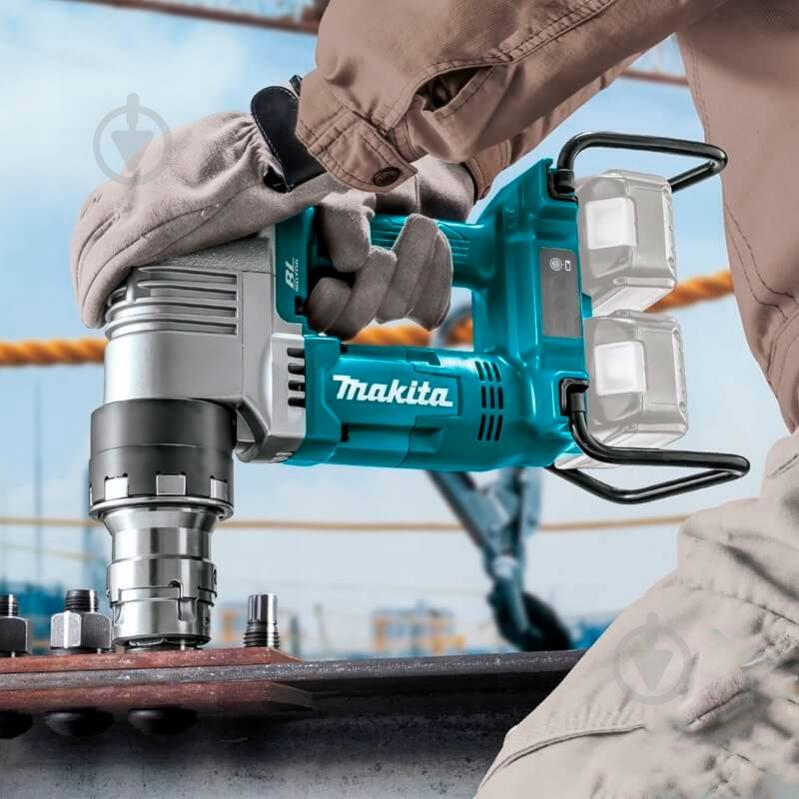 Гайковерт аккумуляторный Makita 2 х 18 В DWT310ZK - фото 4