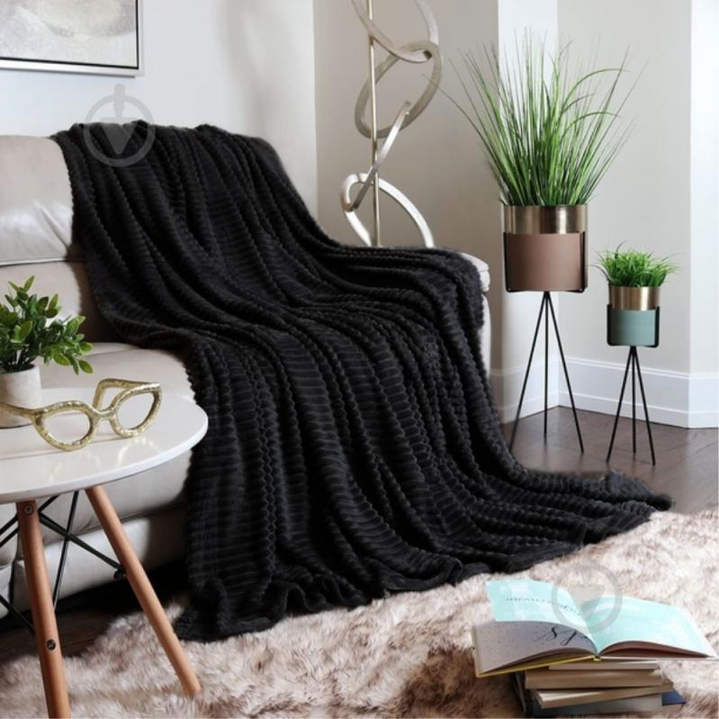 Плед флисовый Line 130x180 см черный Soft Me - фото 5 Плед флисовый Line 130x180 см черный Soft Me - фото 5
