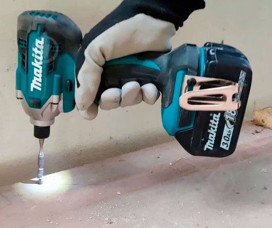 Шуруповерт ударний акумуляторний Makita DTD156SF - фото 4