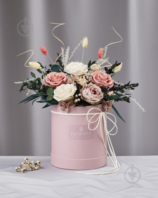 Цветочная композиция Floretta в шляпной коробке Меренга 20x30 см - фото 1