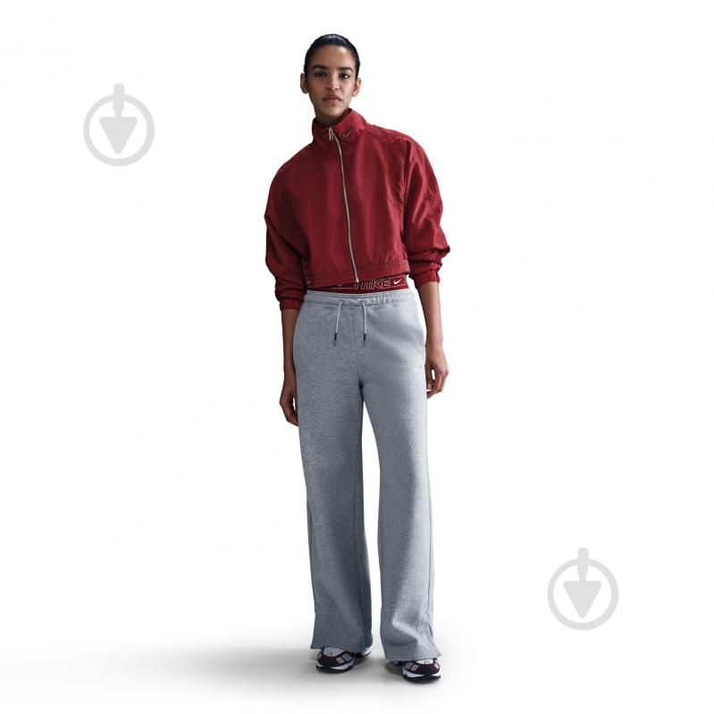 Куртка жіноча Nike W NSW JKT WVN STREET GLS HV6523-677 р.L червона - фото 2 Куртка жіноча Nike W NSW JKT WVN STREET GLS HV6523-677 р.L червона - фото 2