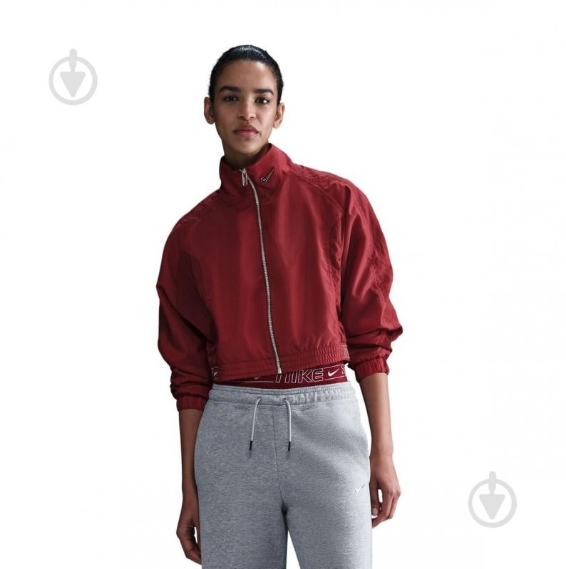 Куртка жіноча Nike W NSW JKT WVN STREET GLS HV6523-677 р.XS червона - фото 1