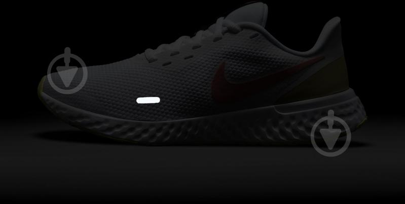 Кросівки жіночі літні Nike Revolution 5 BQ3207-107 р.37,5 білі - фото 7