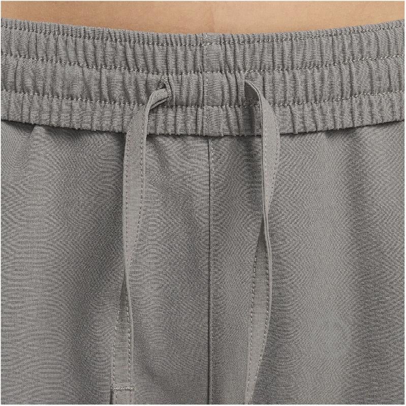 Шорты Nike NSW WOVEN SHORT GLS HF5529-029 р. XS серый - фото 5 Шорты Nike NSW WOVEN SHORT GLS HF5529-029 р. XS серый - фото 5