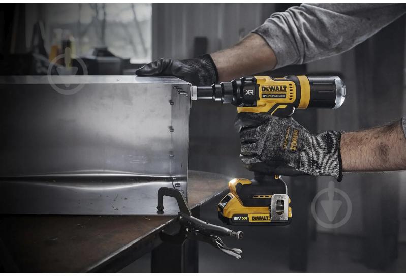 Степлер аккумуляторный DeWalt DCF403NT - фото 8