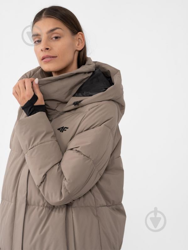 Пальто женская 4F DOWN JACKET F237 4FAW23TDJAF237-82S р.M коричневая - фото 4