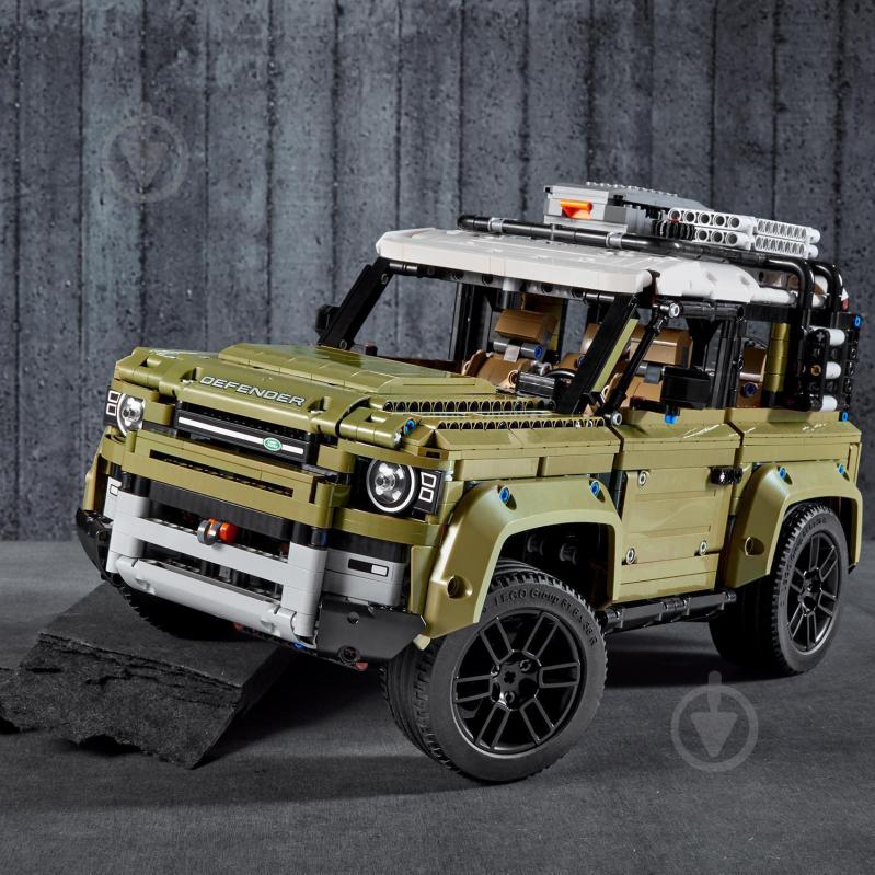 Конструктор LEGO Technic Land Rover Defender 42110 - фото 6