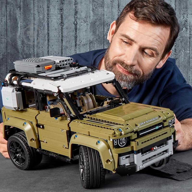 Конструктор LEGO Technic Land Rover Defender 42110 - фото 3