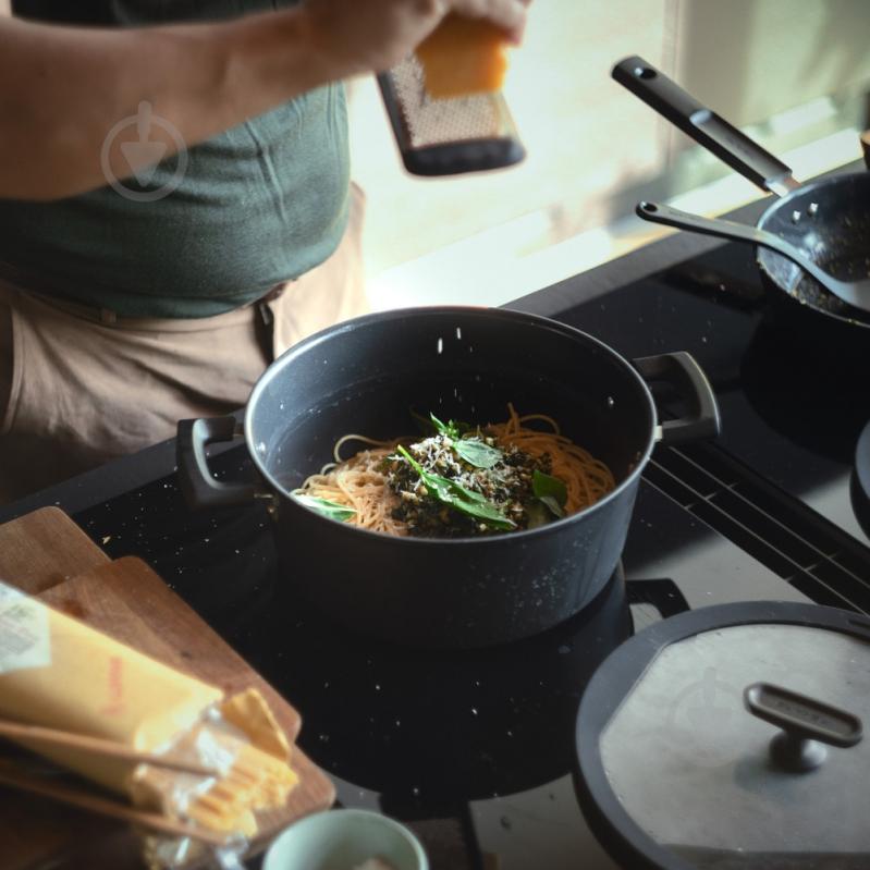 Каструля з кришкою Fiskars Hard Face 5 л - фото 10 Каструля з кришкою Fiskars Hard Face 5 л - фото 10