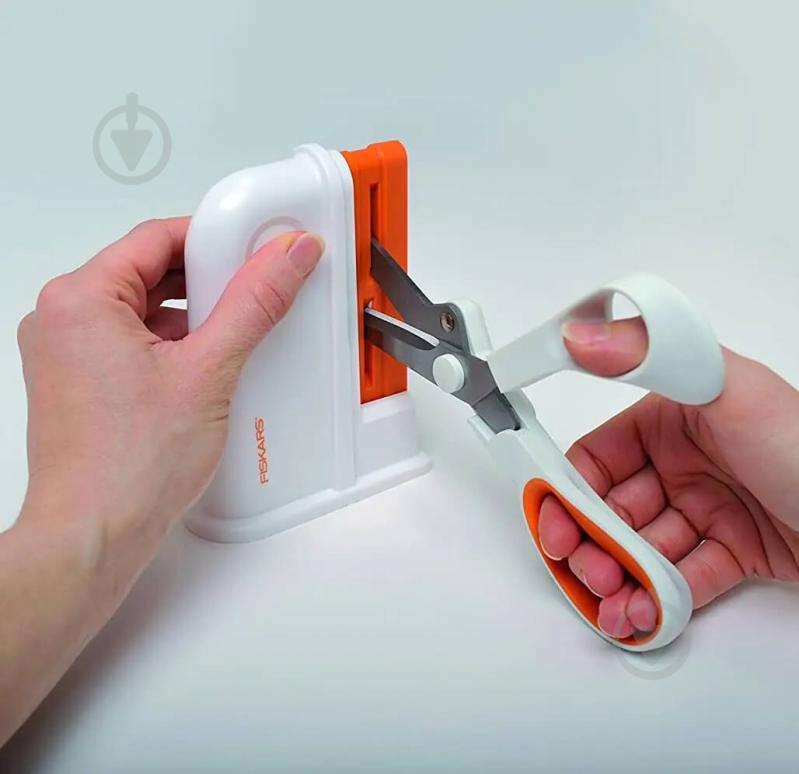 Точило для ножиць Fiskars біле (1020499) - фото 4
