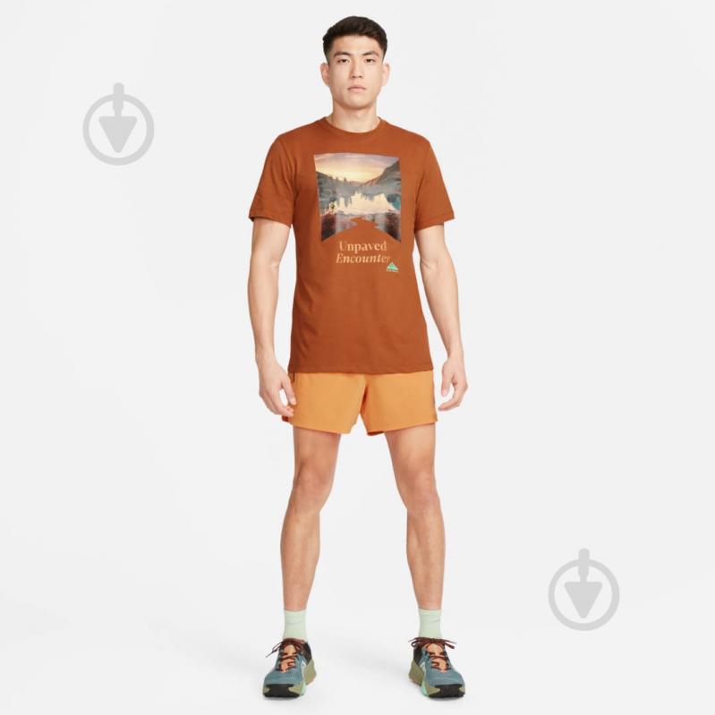 Футболка Nike FD0120-246 р.M коричневый - фото 6 Футболка Nike FD0120-246 р.M коричневый - фото 6