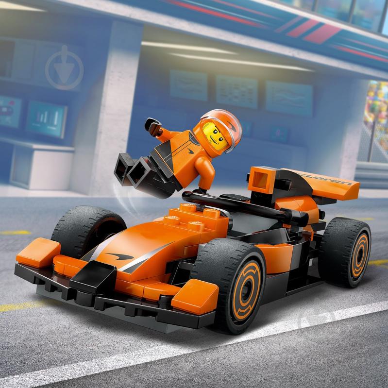 Конструктор LEGO City Пілот F1® з автомобілем для перегонів команди McLaren 60442 - фото 8