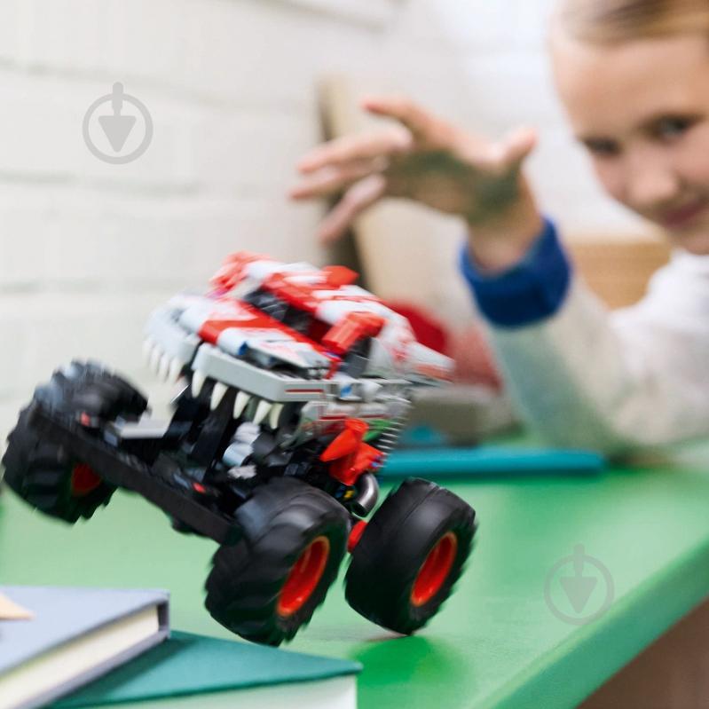 Конструктор LEGO Technic Monster Jam™ ThunderROARus™ з інерційним двигуном 42200 - фото 14 Конструктор LEGO Technic Monster Jam™ ThunderROARus™ з інерційним двигуном 42200 - фото 14