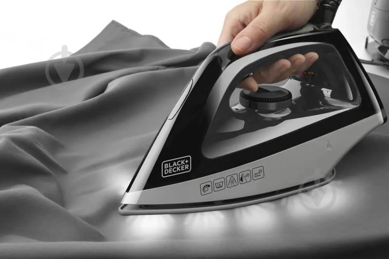 Праска з парогенератором Black+Decker BXSS2200E - фото 7