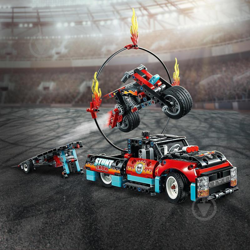 Конструктор LEGO Technic Каскадерська вантажівка й мотоцикл 42106 - фото 10