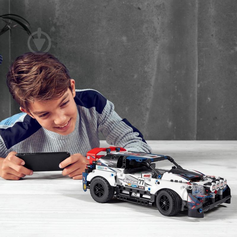 Конструктор LEGO Technic Гоночний автомобіль Top Gear (керування з додатка) 42109 - фото 10