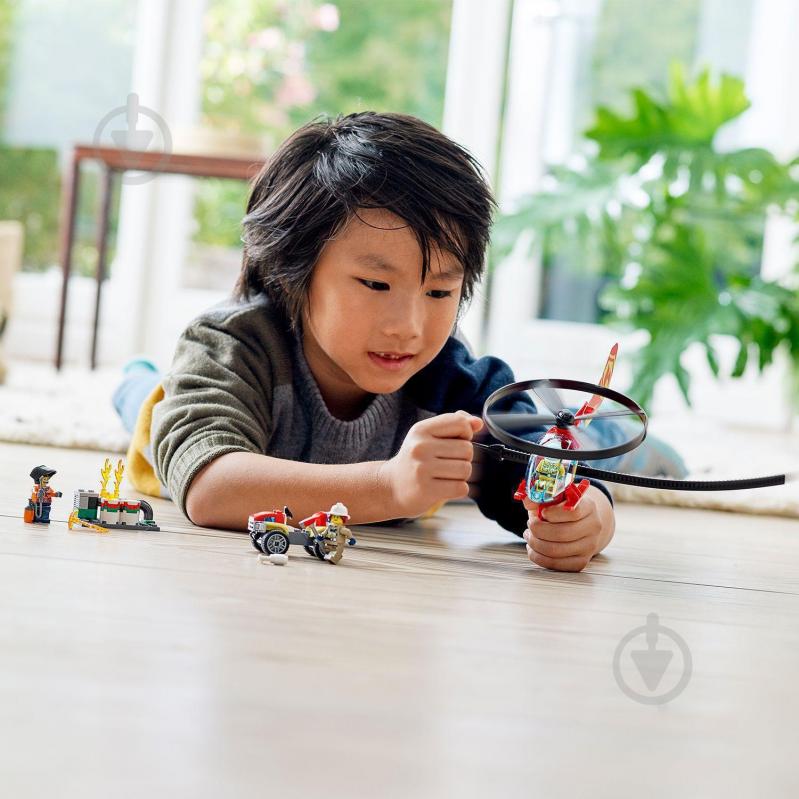 Конструктор LEGO City Пожарный спасательный вертолёт 60248 - фото 6