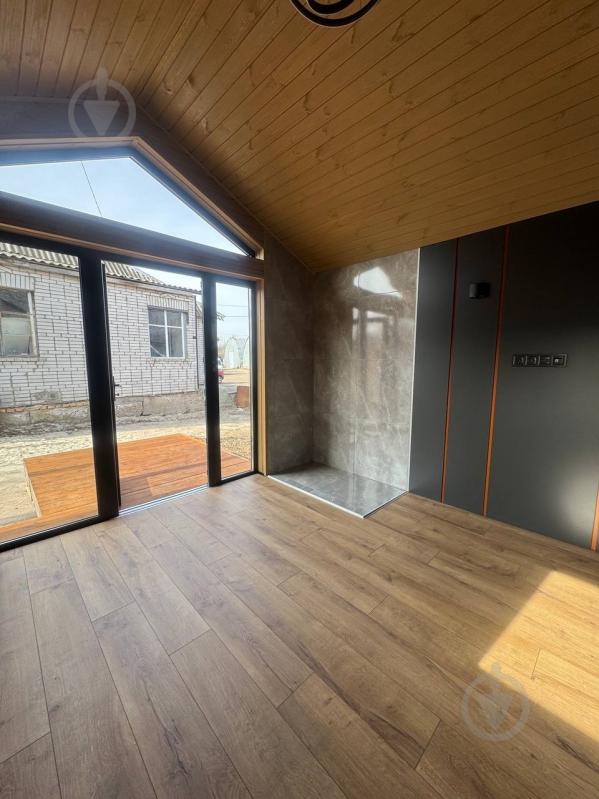 Модульний будинок BARN 38 із базовим оздобленням та відкритою терасою 12 м² - фото 6