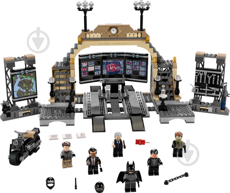 Конструктор LEGO Super Heroes DC Печера Бетмена: сутичка із Загадником 76183 - фото 2 Конструктор LEGO Super Heroes DC Печера Бетмена: сутичка із Загадником 76183 - фото 2