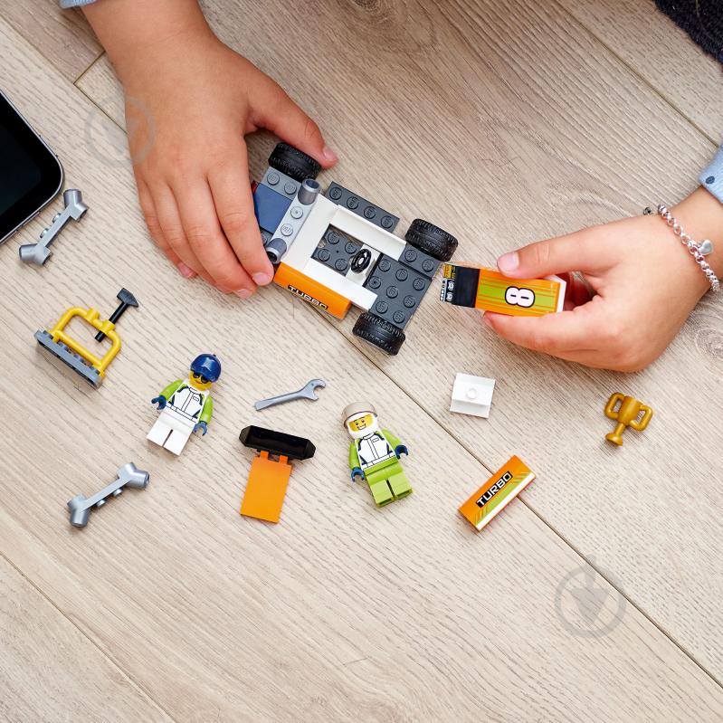 Конструктор LEGO City Гоночний автомобіль 60322 - фото 4