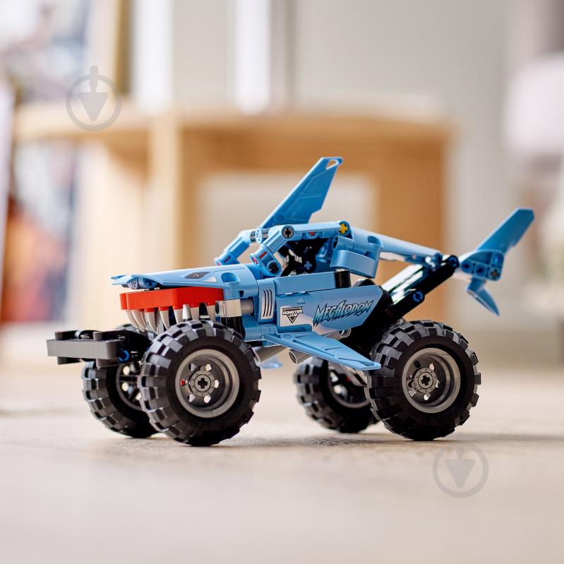 Конструктор LEGO Technic Monster Jam™ Megalodon™ 42134 - фото 5