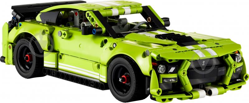 Конструктор LEGO Technic Ford Mustang Shelby® GT500® 42138 - фото 2 Конструктор LEGO Technic Ford Mustang Shelby® GT500® 42138 - фото 2
