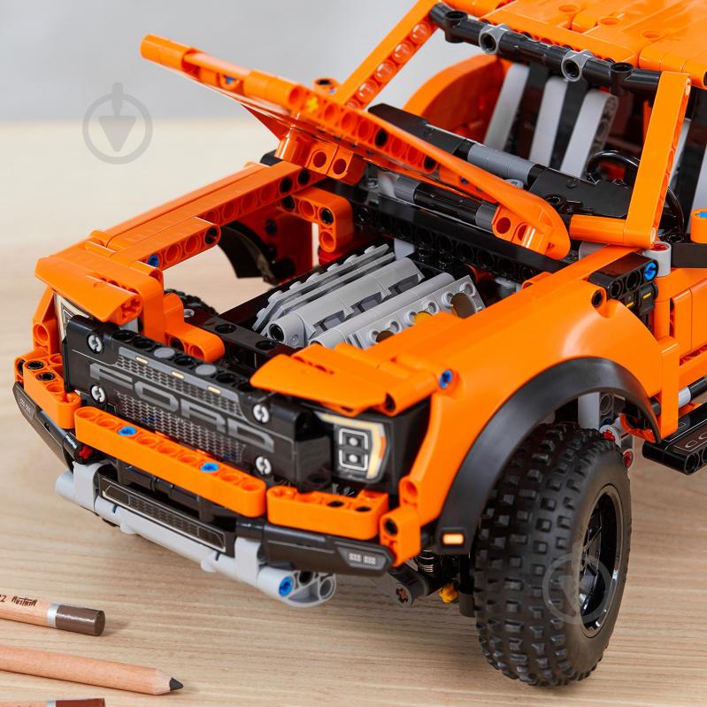 Конструктор LEGO Technic Ford® F-150 Raptor 42126 - фото 3