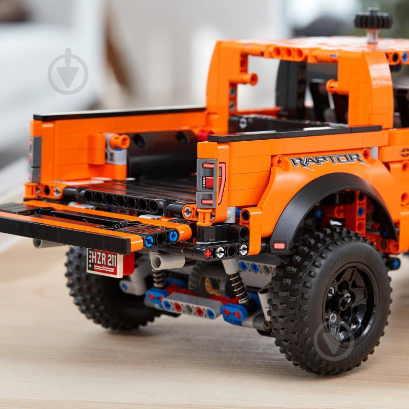 Конструктор LEGO Technic Ford® F-150 Raptor 42126 - фото 5